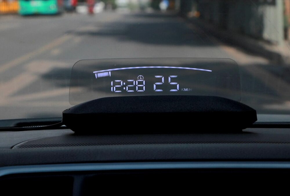 Скорость на стекле автомобиля. HUD проектор на лобовое стекло e60. Проекция на лобовое стекло Меган 2. HUD проектор на лобовое стекло Kia Ceed 2010. Проектор скорости на лобовое стекло с АЛИЭКСПРЕСС.