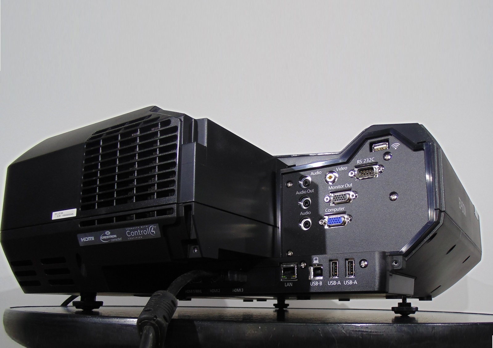 Как выбрать кинопроектор для дома: подборка хороших моделей с ...