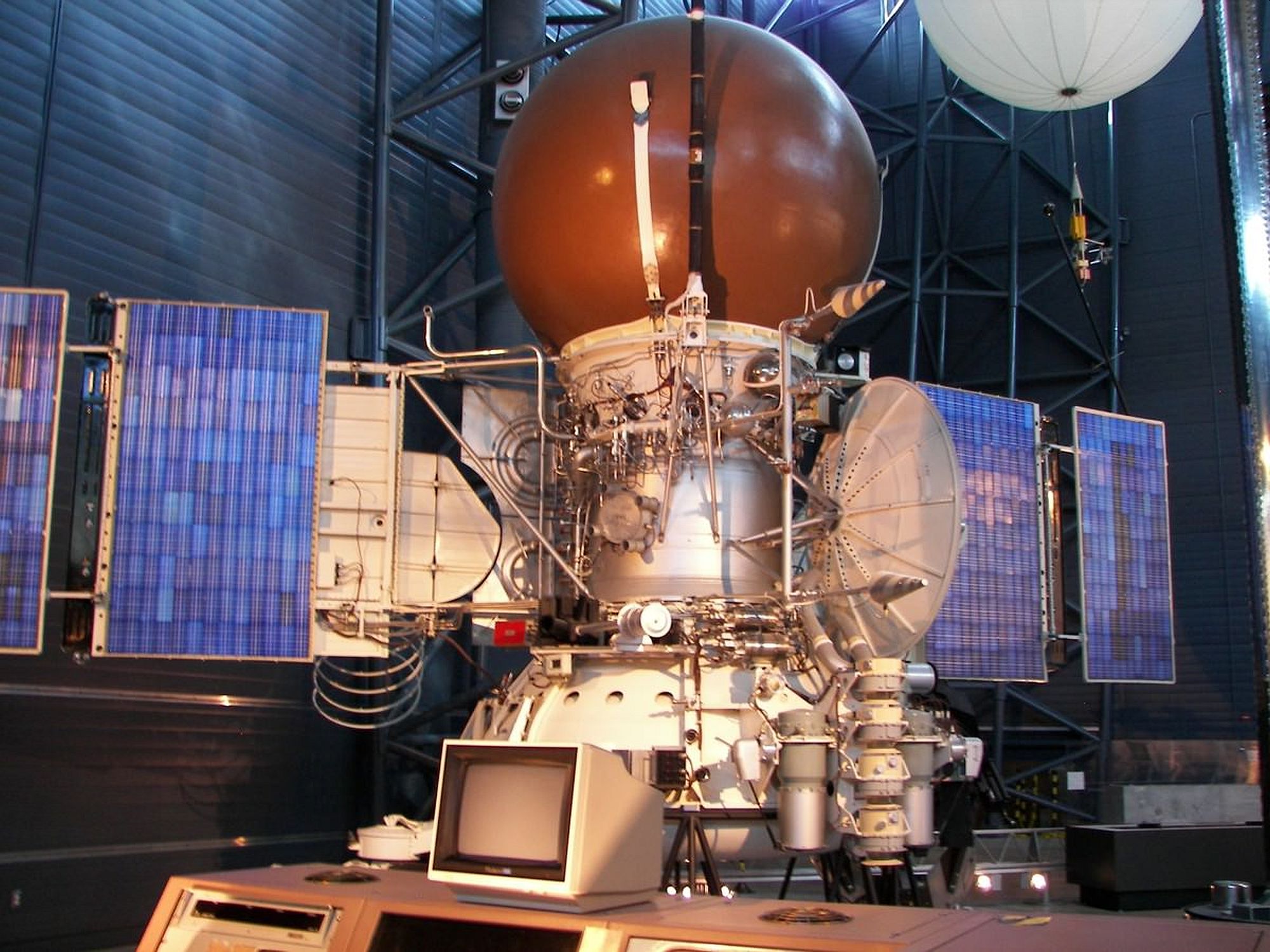 Запуск первой в мире автоматической межпланетной станции. Вега-1 и Вега-2. Межпланетная станция «Вега-1». Советских аппаратов Вега-1 и Вега-2. Вега 2 космический аппарат.