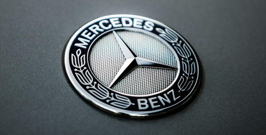 Логотип Daimler-Benz