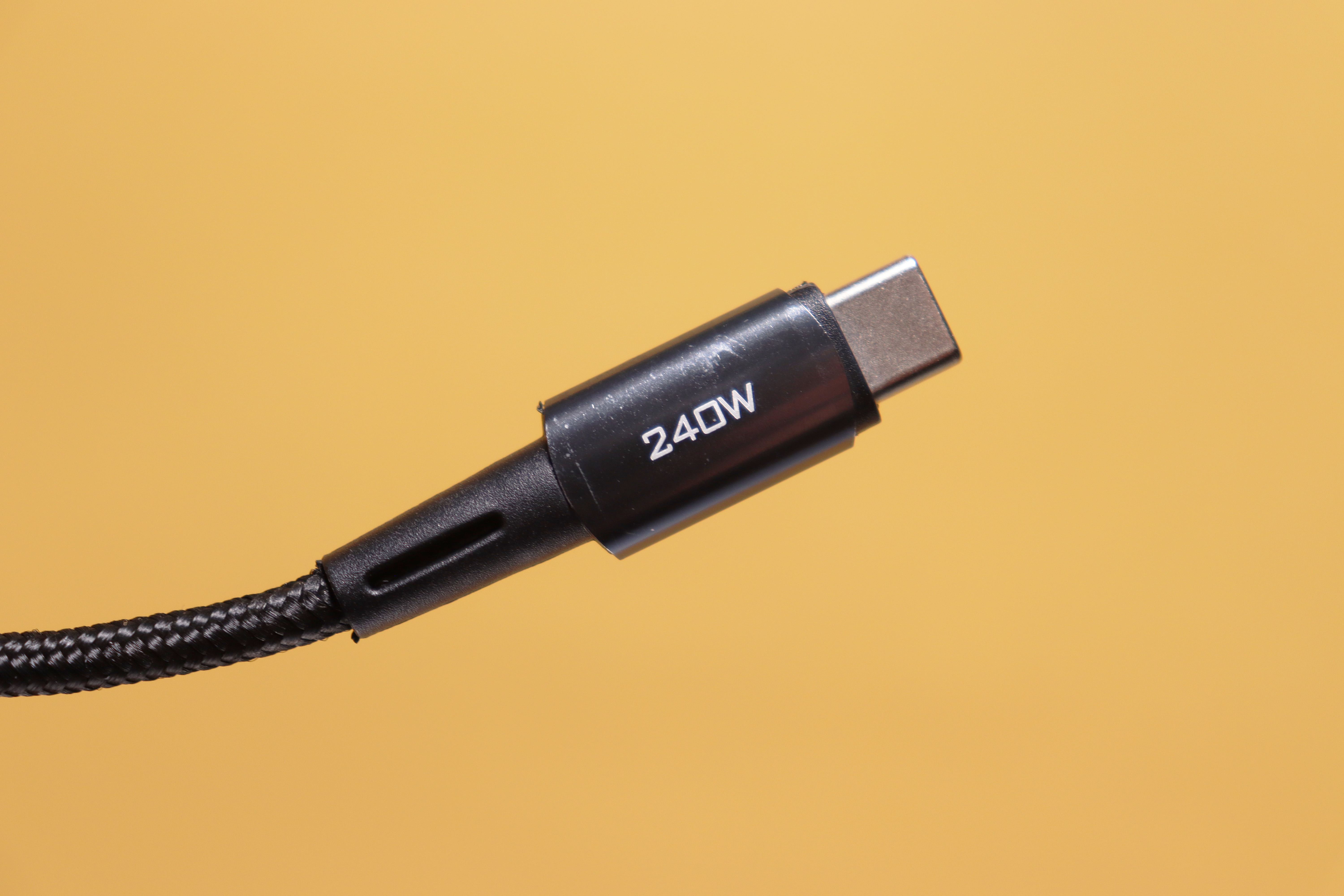 Кабель USB-C Essager 240 Вт длиной 1 метр: подробный обзор / Зарядки,  аккумуляторы и т.п. / iXBT Live