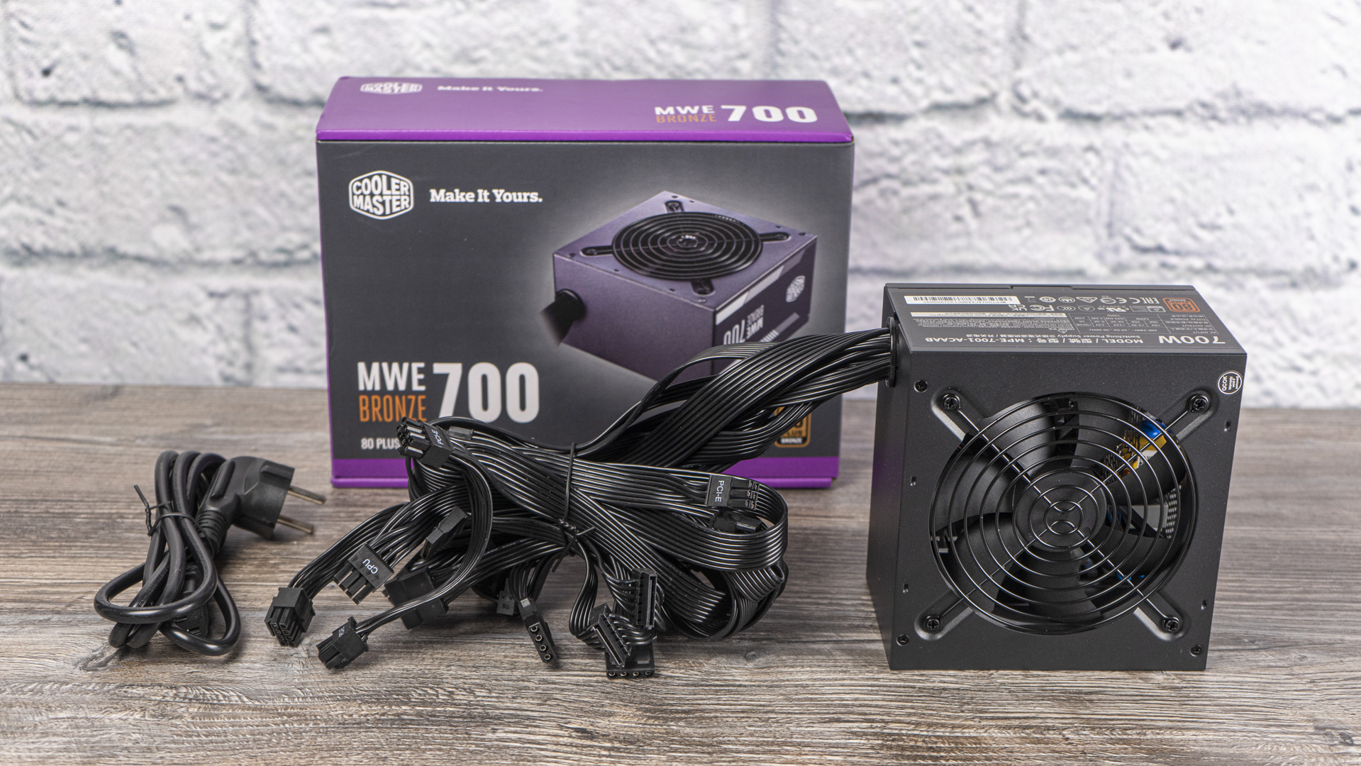 Обзор блока питания Cooler Master MWE Bronze 700W V2 [MPE-7001-ACAAB-EU ...