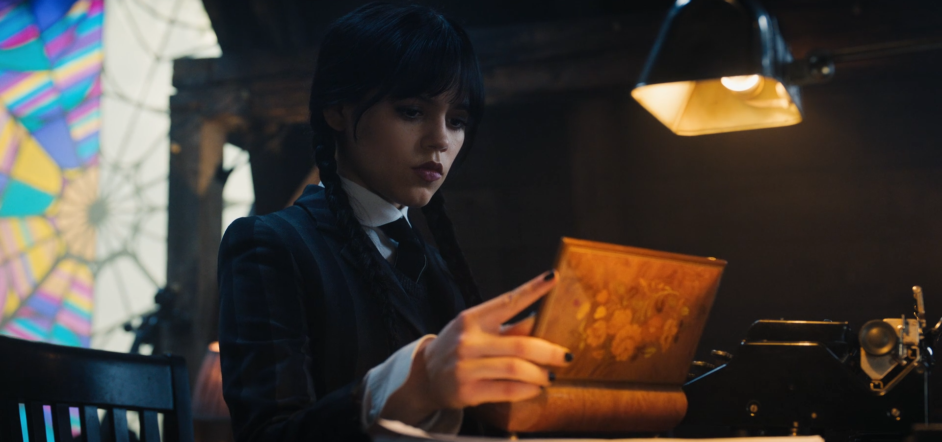 Обзор «Уэнсдей»: Гарри Поттер в варианте Netflix? / Кино и сериалы ...