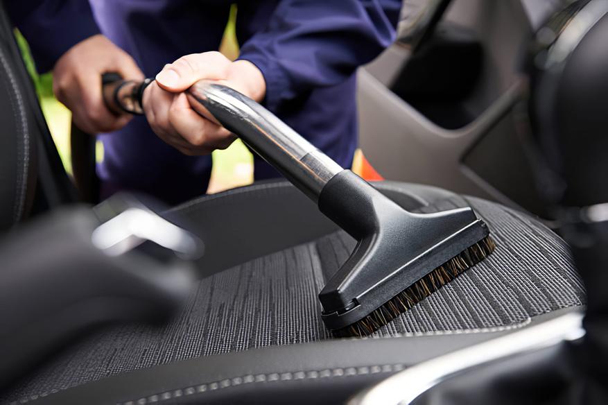 Как самостоятельно очистить салон своего автомобиля