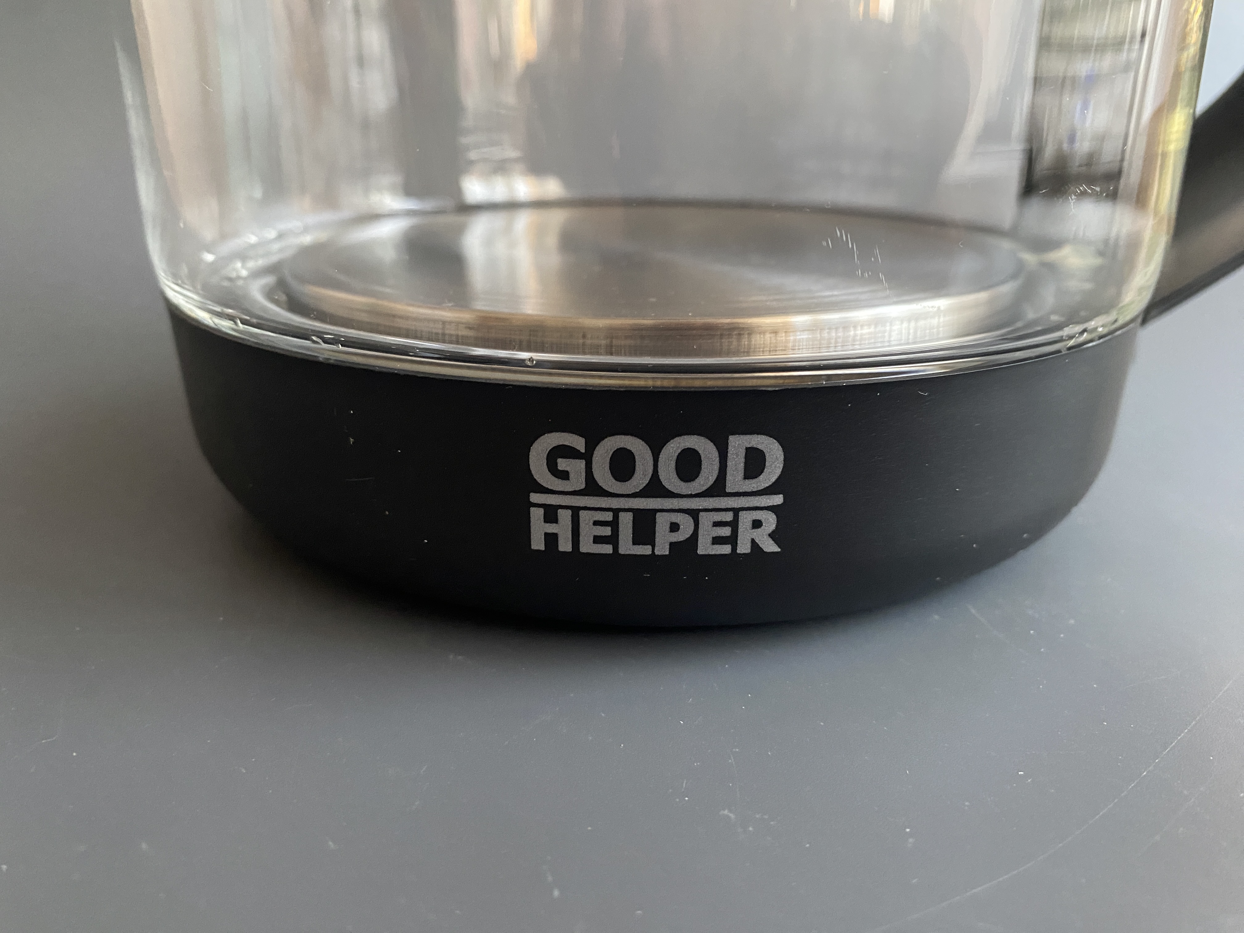 Бюджетный электрочайник со стеклянным корпусом Goodhelper KG-18B10 ...