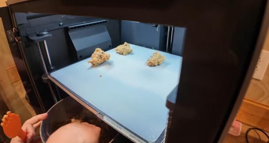 Выпекание съедобного печенья на 3D-принтере