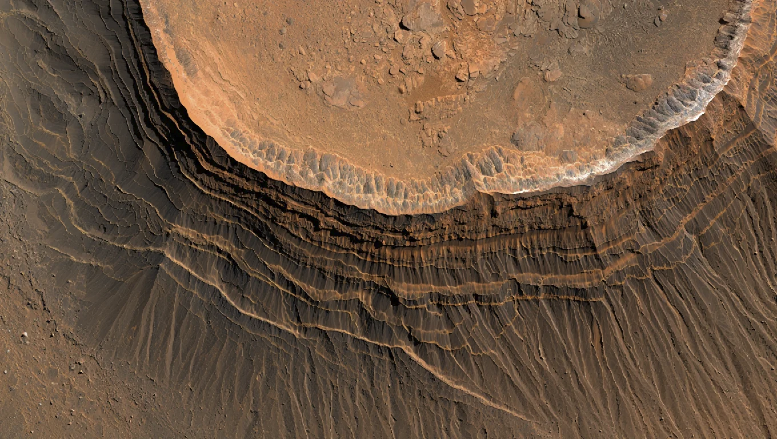 Марс «копирует» Землю? Почему узоры на Марсе так похожи на земные и что скрыто в его прошлом