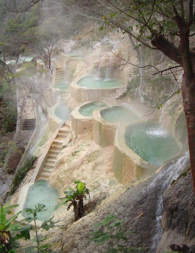 Las Grutas de Tolantongo