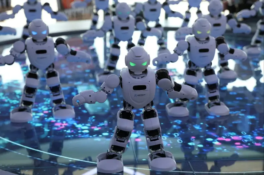 
                            Китайская компания UBTech получила миллиард долларов на производство роботов
            
            
            
                    0