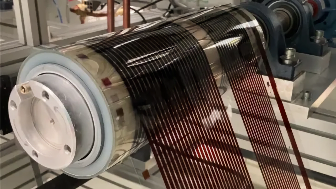 Новые гибкие солнечные панели выдерживают жару и влагу более 2000 часов