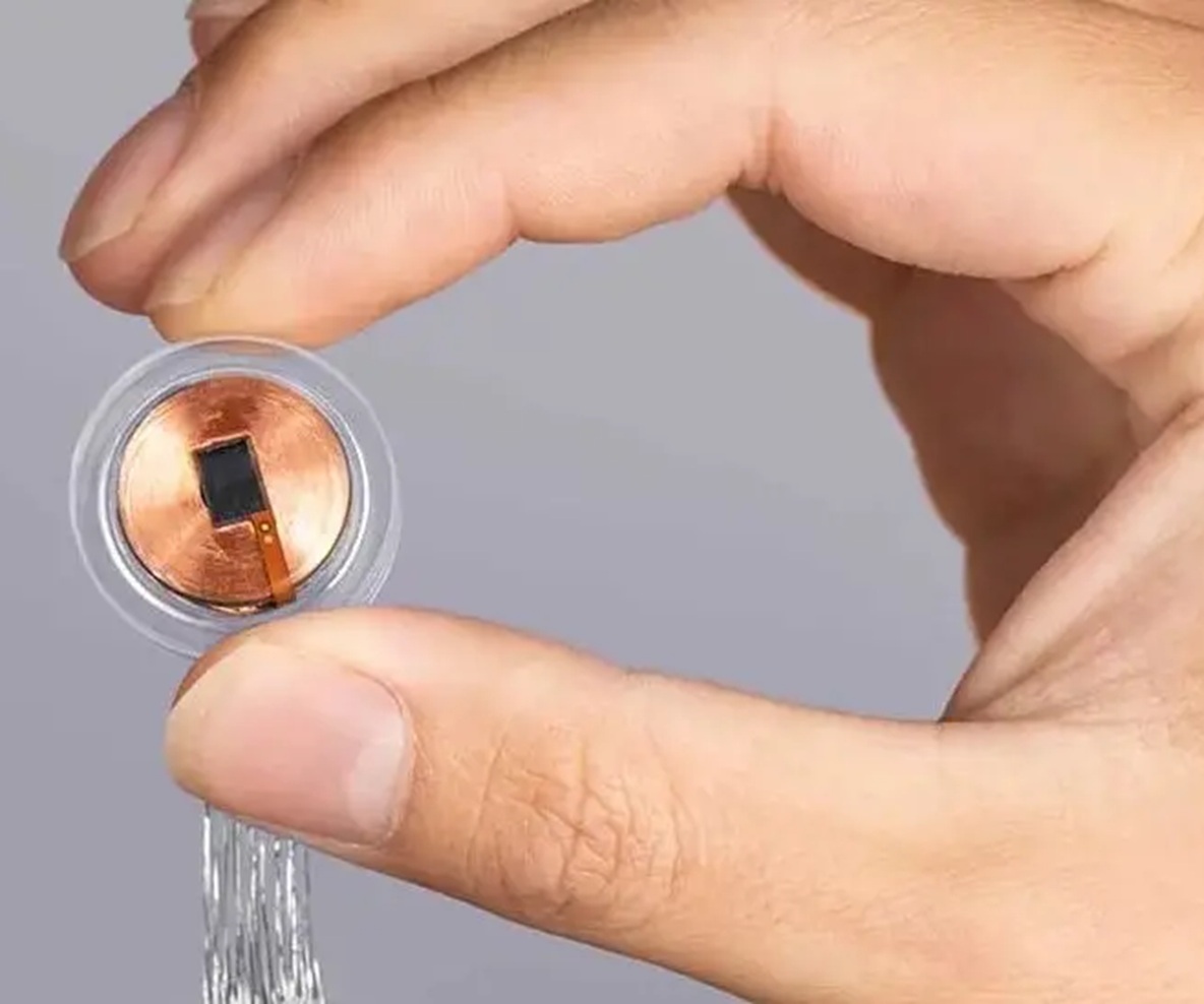 Neuralink запускает тестирование технологии декодирования мыслей в текст