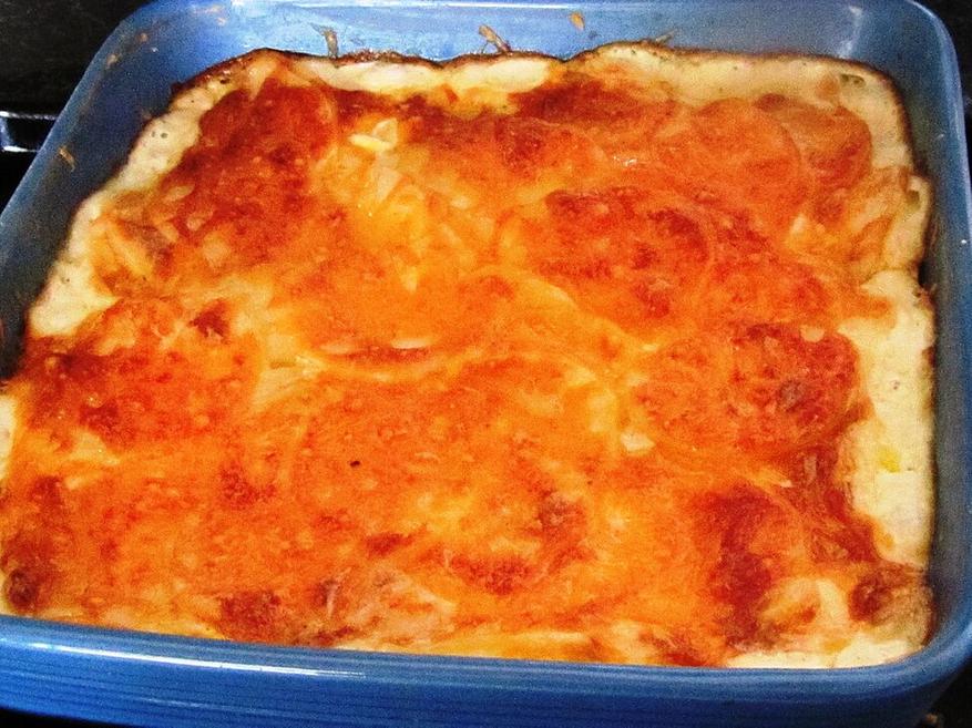 Классическая домашняя версия из картофеля, чеснока и сливок.