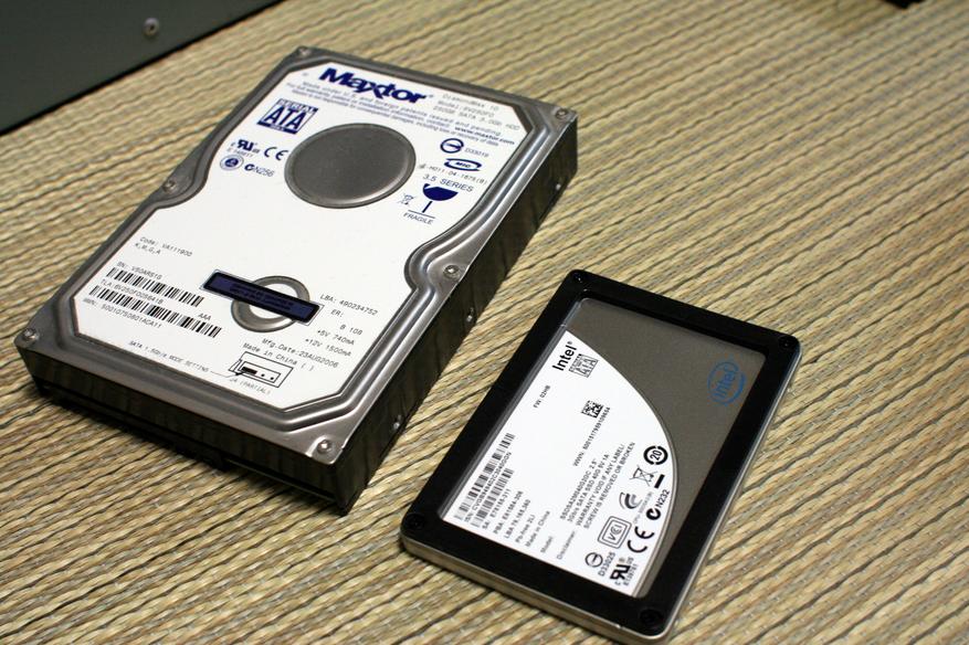 Переход со старого жёсткого диска (HDD) на твердотельный накопитель (SSD) — это относительно дешёвый апгрейд, который даётощутимый прирост воспринимаемой скорости и способен буквально вернуть к жизни уставшую систему.