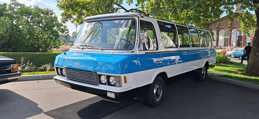 ЗИЛ-118 «Юность»