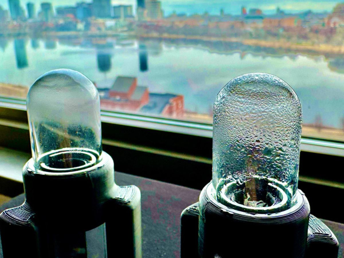 Инженеры MIT создали ультразвуковое устройство для извлечения воды из воздуха