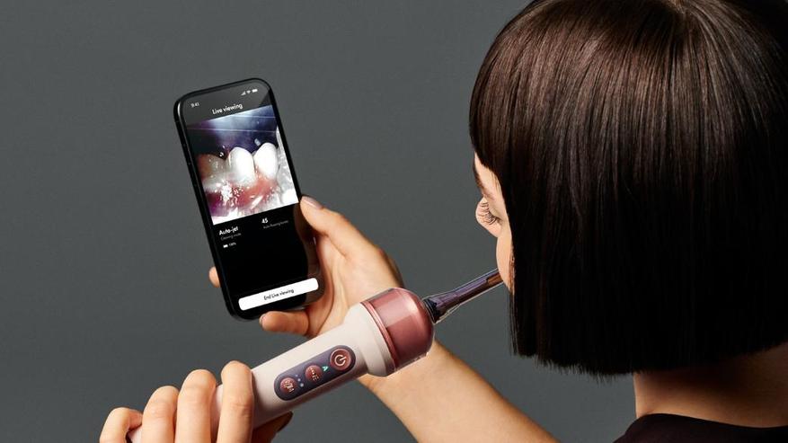 Признайтесь: хотели чистить зубы с камерой на смартфоне? И я тоже нет… [