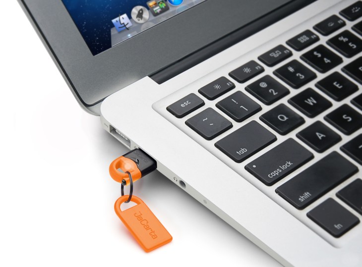 Джакарта токен. Джакарта флешка. USB-токен Jacarta. Токен USB Jacarta PKI. Змни Jacarta.