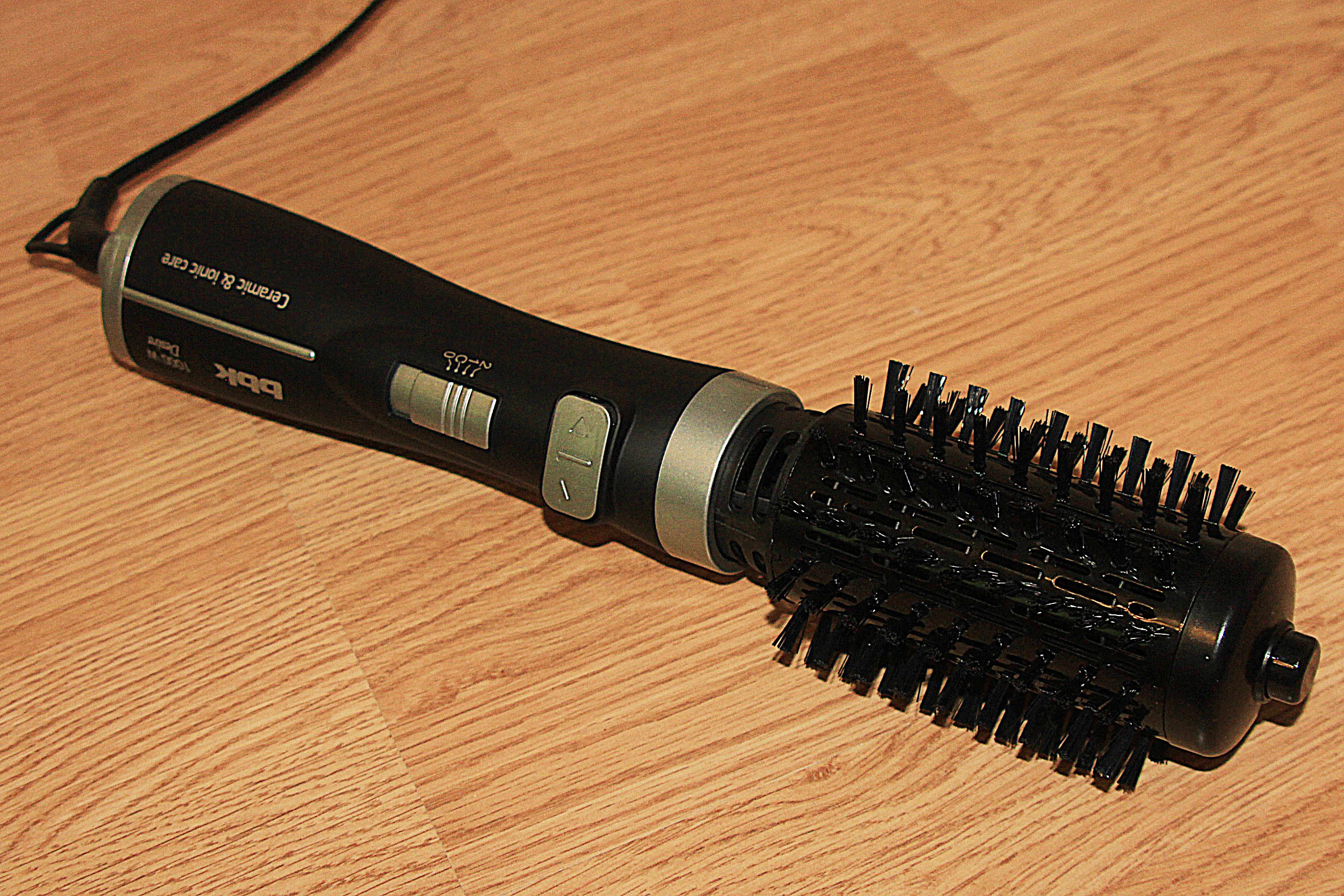 Фен щетка с ионизацией tuvio hbi1411