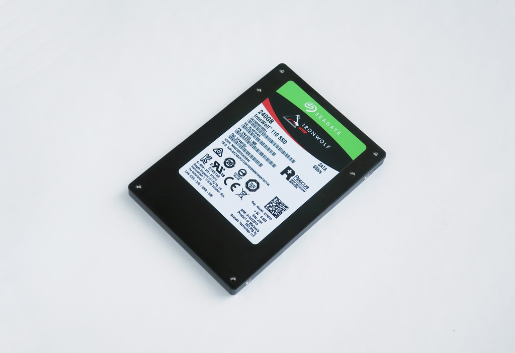 Твердотельный накопитель seagate. SSD Seagate xa240me10003.