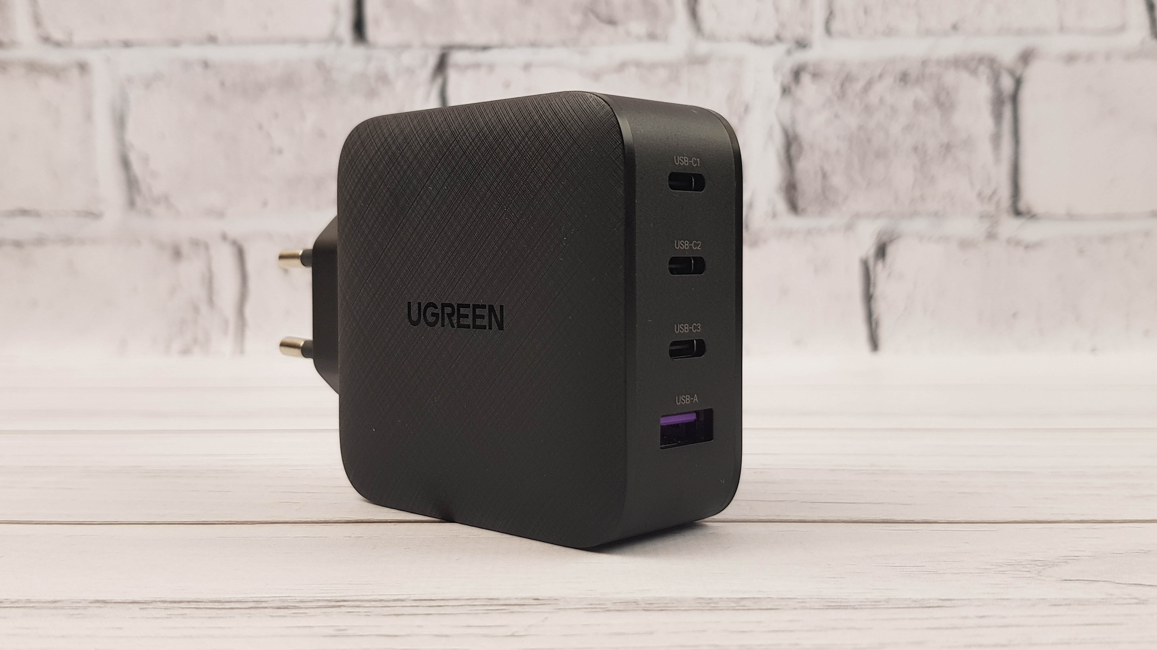 GаN-зарядка Ugreen на 65 Вт: быстро заряжаем ноутбуки, смартфоны и планшеты  / Зарядки, аккумуляторы и т.п. / iXBT Live