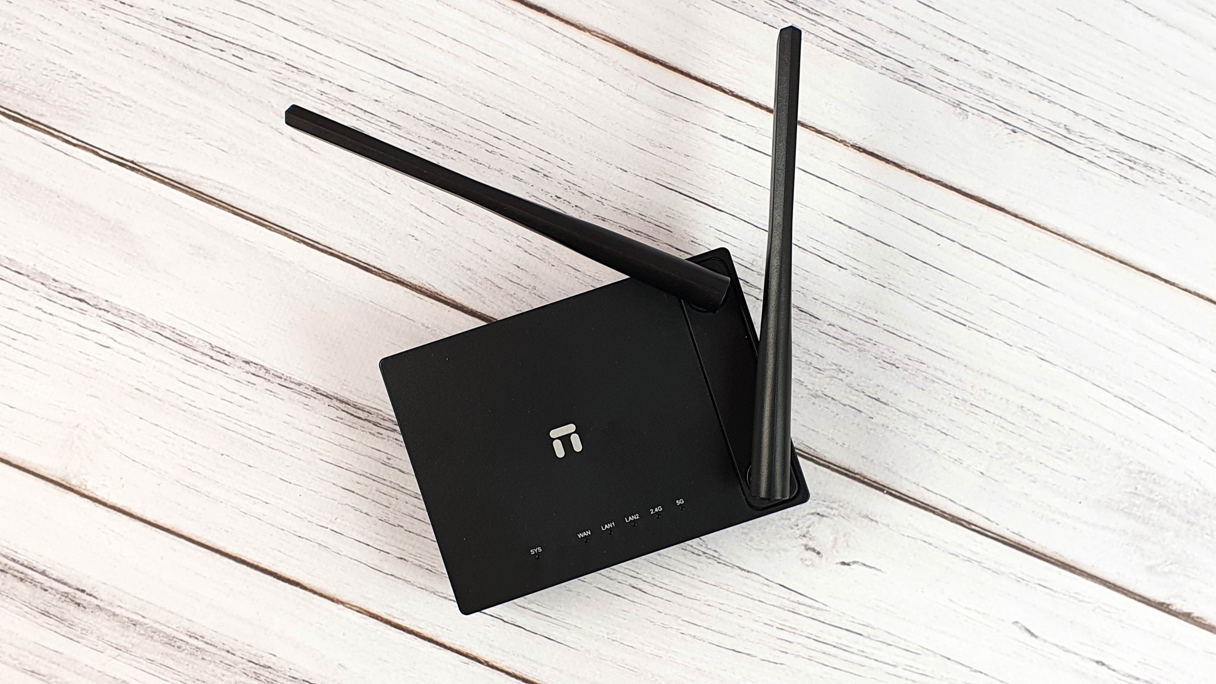 Роутеры видео обзор. Роутер WIFI Netis n4. Netis ac1200. Netis m1200ac. Netis коробка