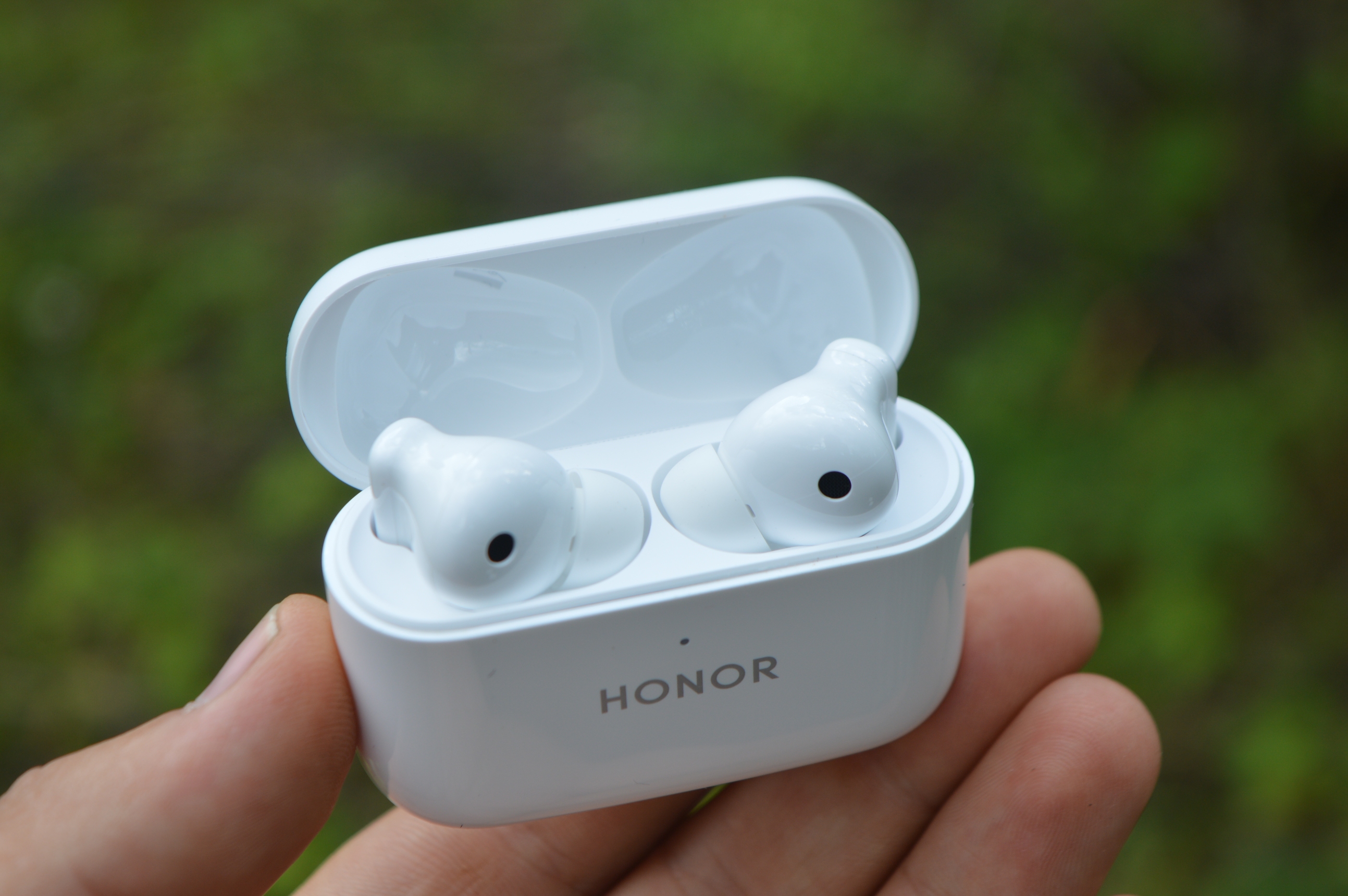 Honor Earbuds 2 Lite: TWS-наушники с идеальным шумоподавлением и качеством  звука / Hi-Fi и цифровой звук / iXBT Live