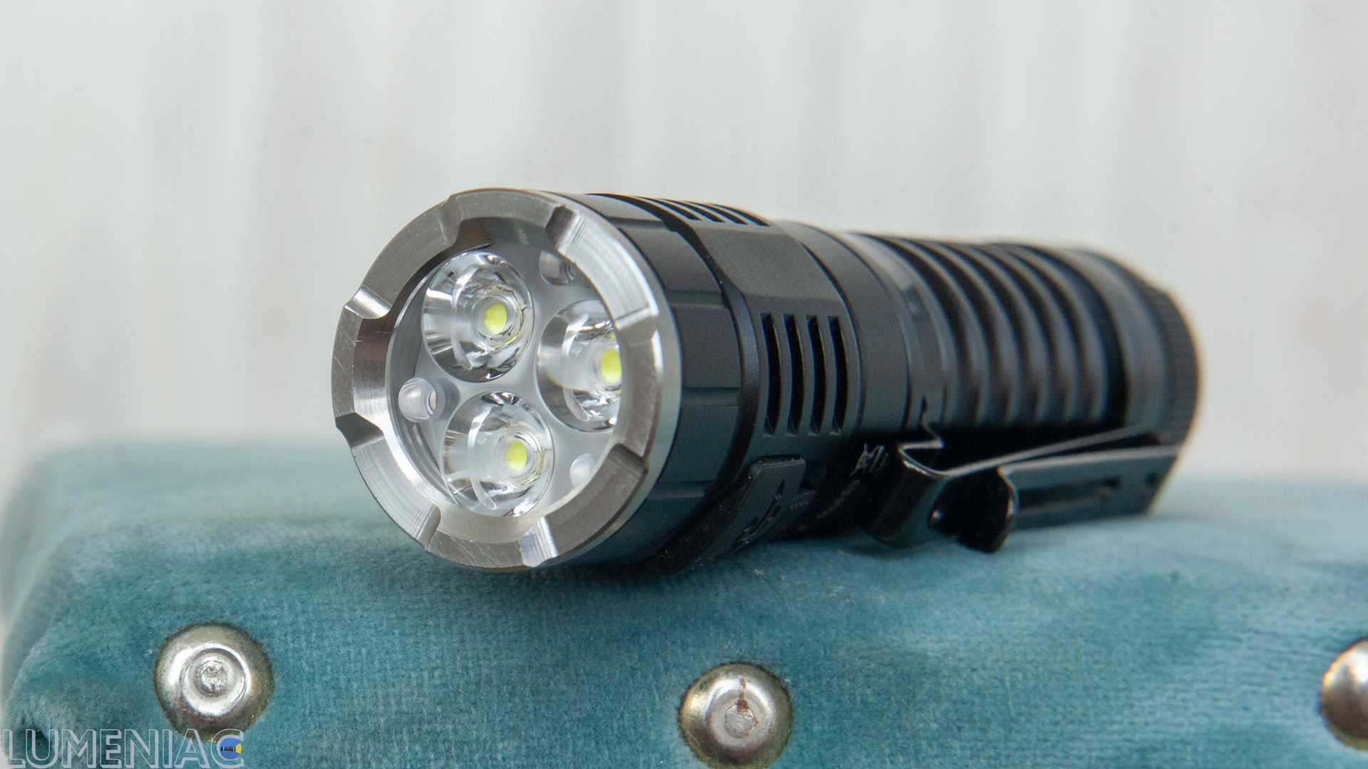 Светодиодный светильник от батарейки ААА / Habr
