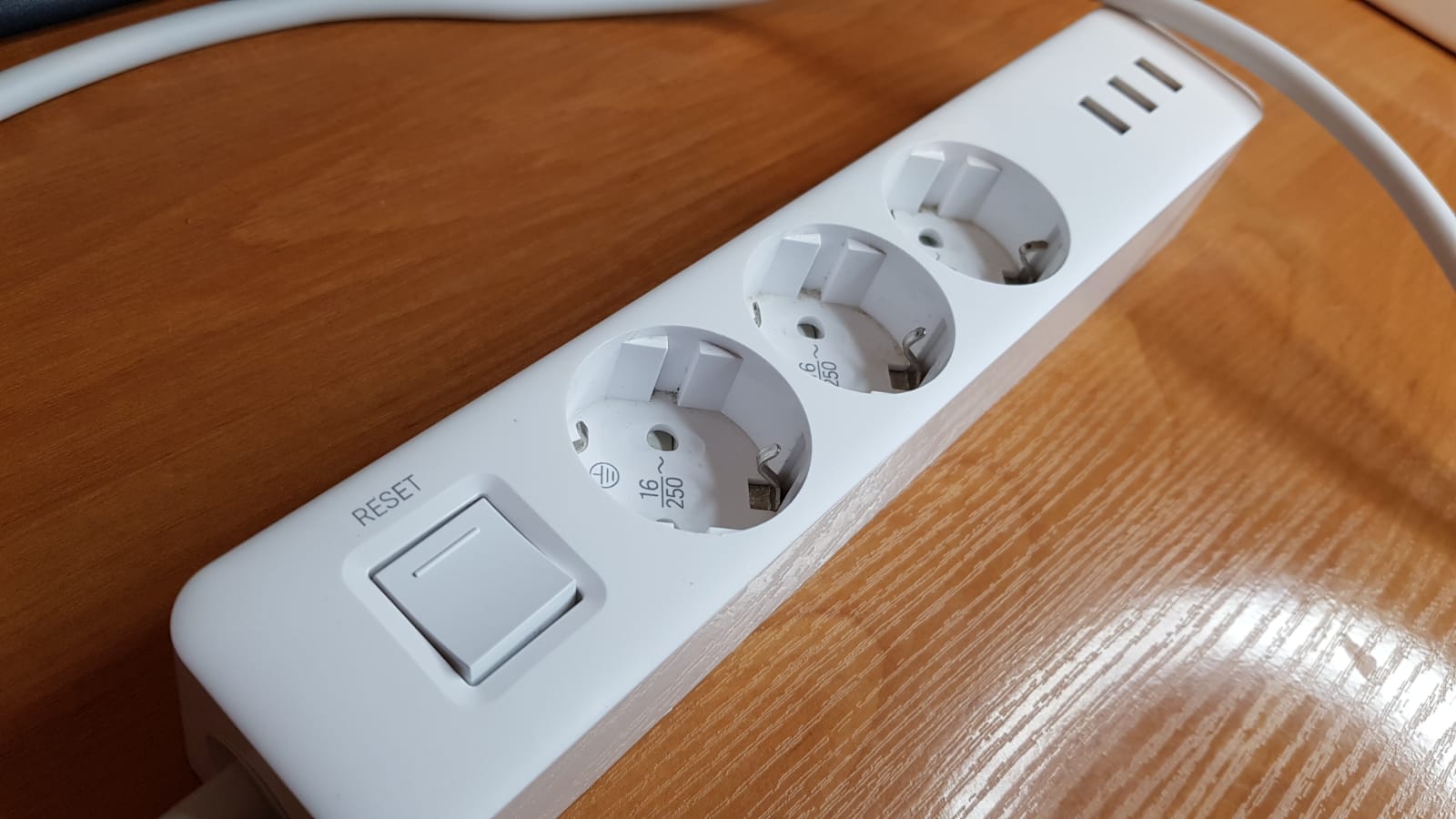 Удлинитель Xiaomi Mi Power Strip. Обзор и мои мысли по нему / Зарядки,  аккумуляторы и т.п. / iXBT Live