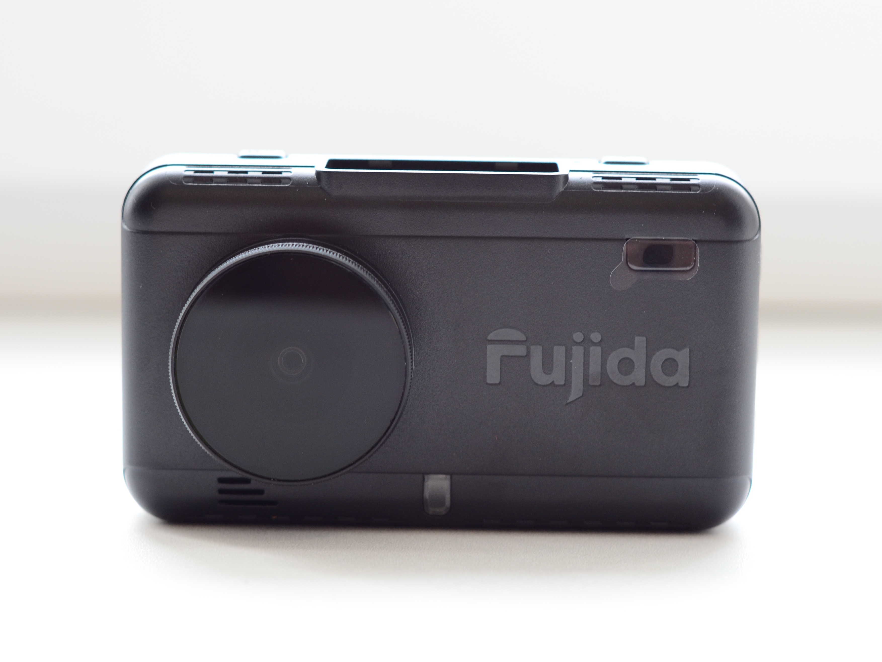 Обзор Fujida Karma Pro S Wi-Fi с поддержкой функций радар-детектора ...