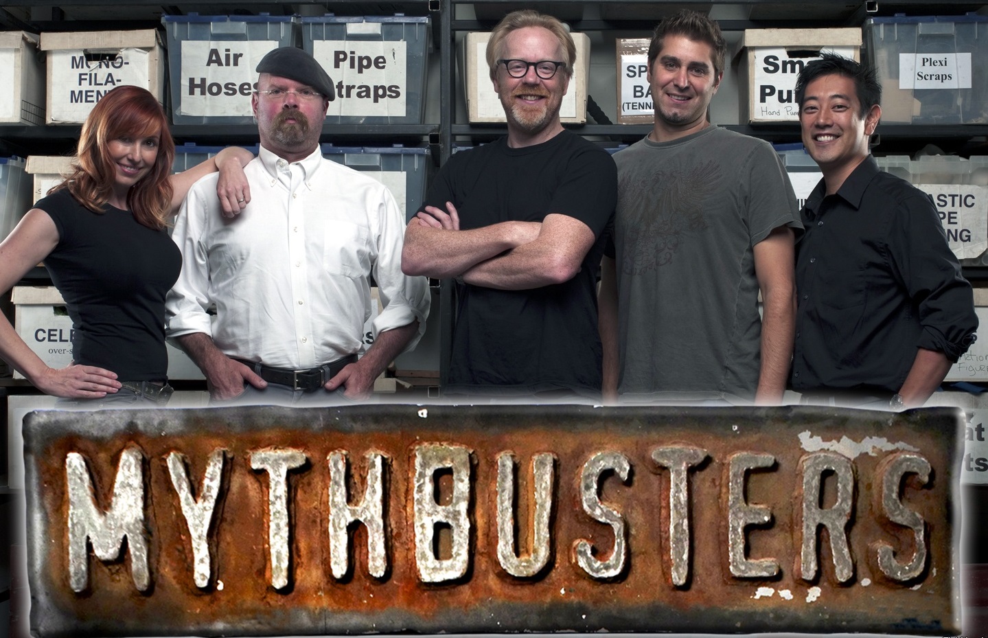 Разрушители. Mythbusters ведущие. Разрушители легенд команда. Брайан Лоудэн Разрушители легенд. Бастер Разрушители легенд.