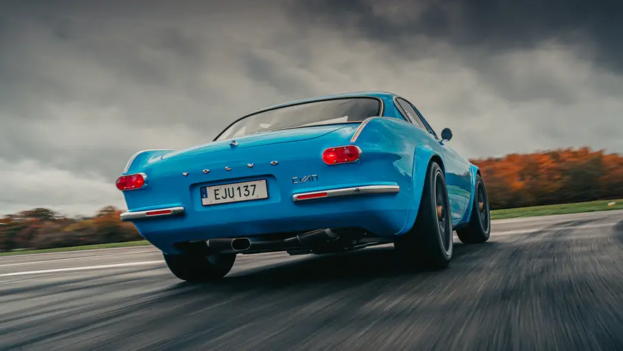 После выхода сериала продажи Volvo P1800 резко выросли, а модель навсегда осталась в истории под неофициальным именем undefined