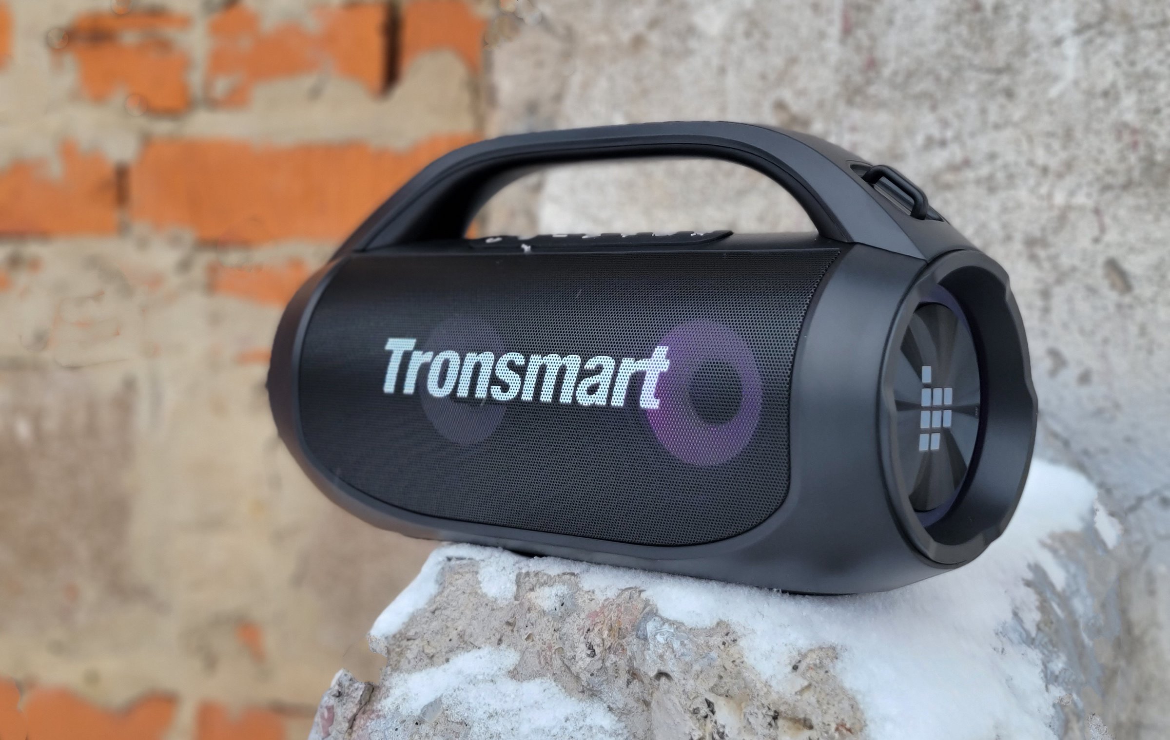 Обзор портативной колонки Tronsmart Bang SE: яркий звук и долгое время  работы / Hi-Fi и цифровой звук / iXBT Live