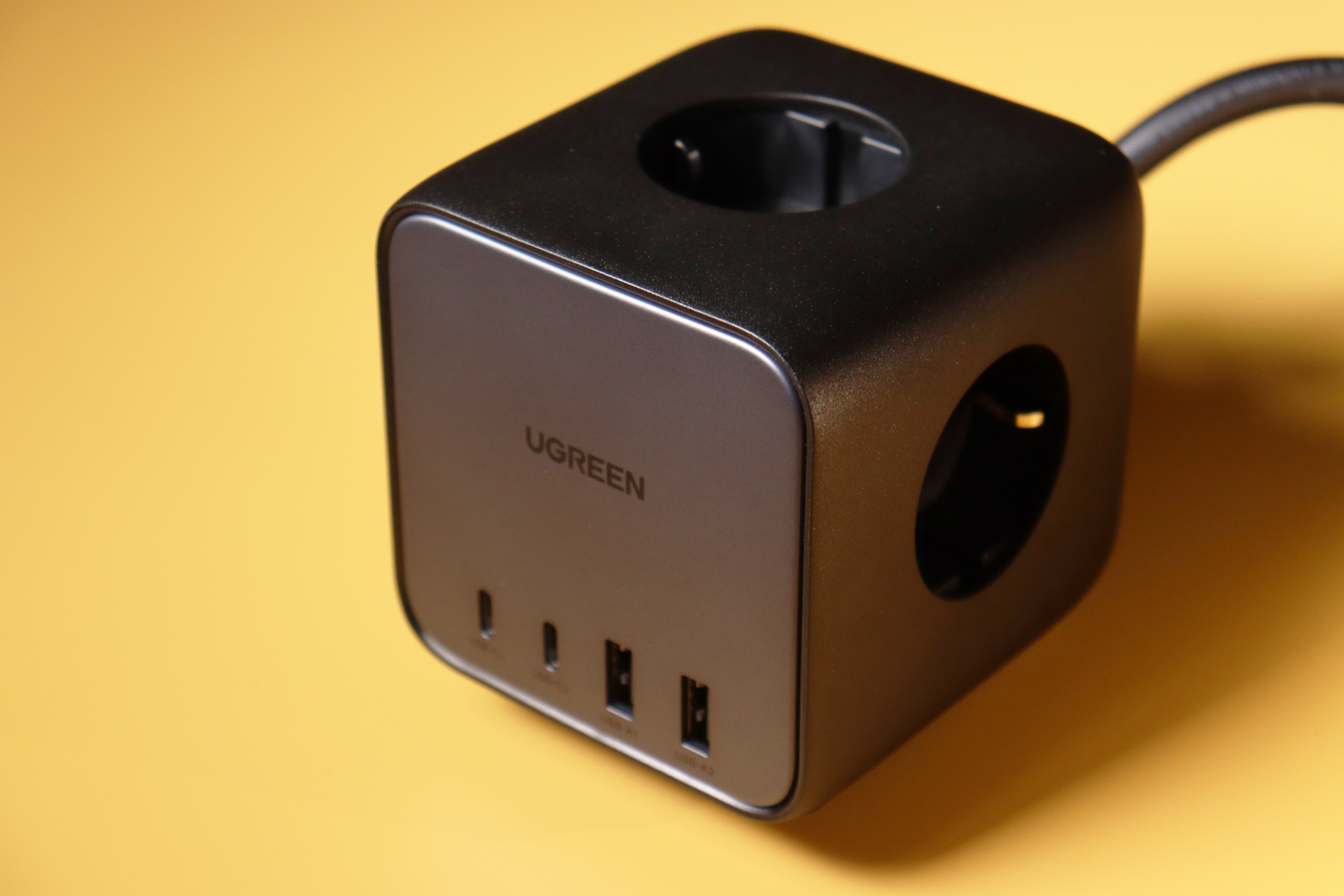 Зарядное устройство с функцией удлинителя Ugreen GaN 65W DigiNest Cube ...