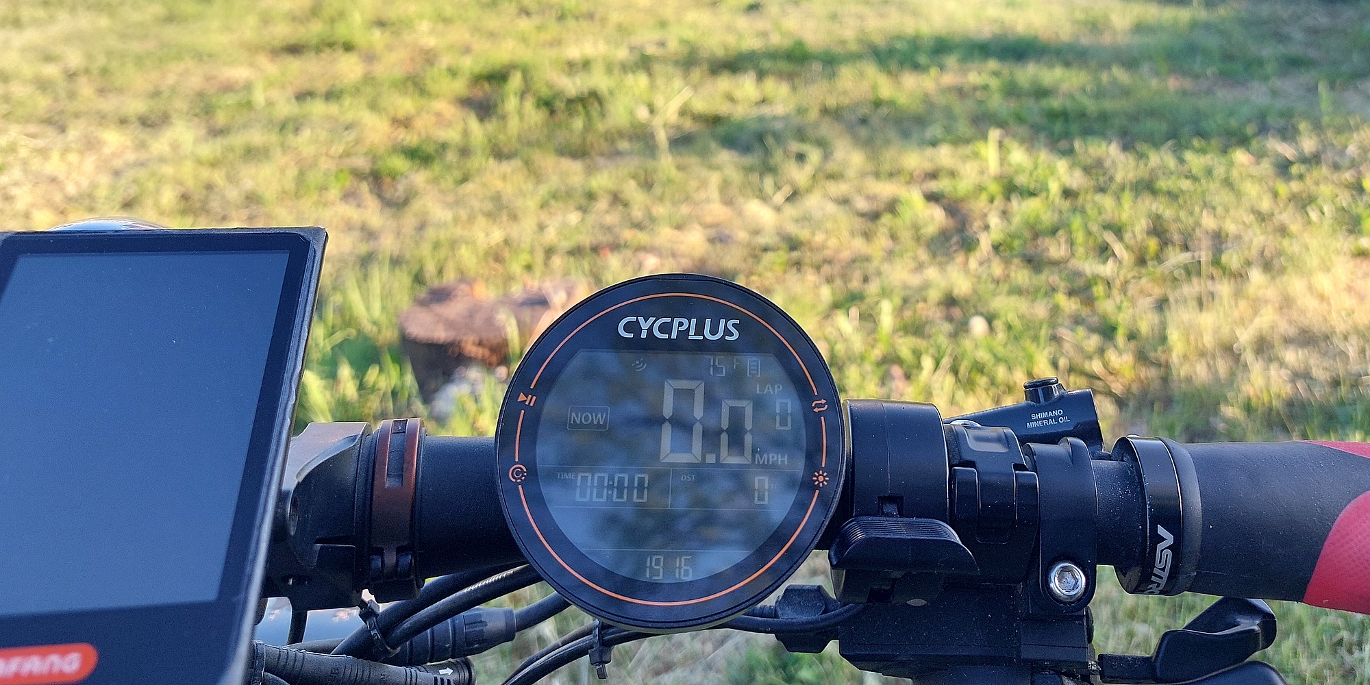 Обзор GPS-велокомпьютера Cycplus M2: необычный дизайн и ёмкий аккумулятор /  Автомобили, транспорт и аксессуары / iXBT Live