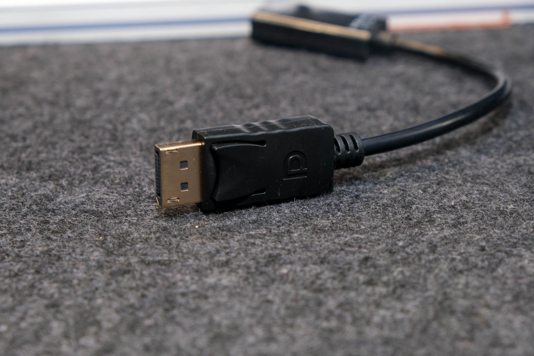 Самый дешевый адаптер DP—HDMI с AliExpress: будет ли работать ...