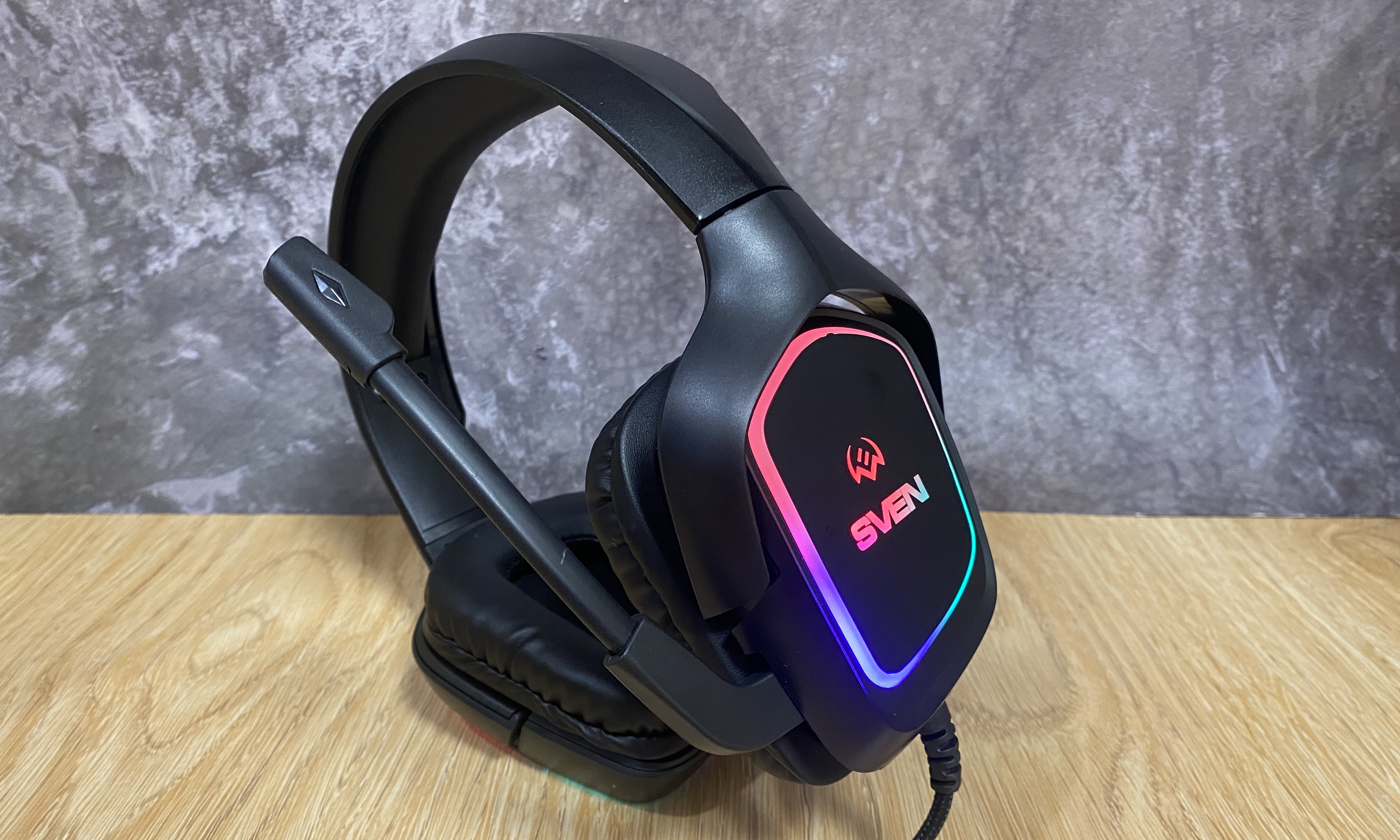 Обзор игровой гарнитуры Sven AP-U750MV: комфортные наушники с RGB ...