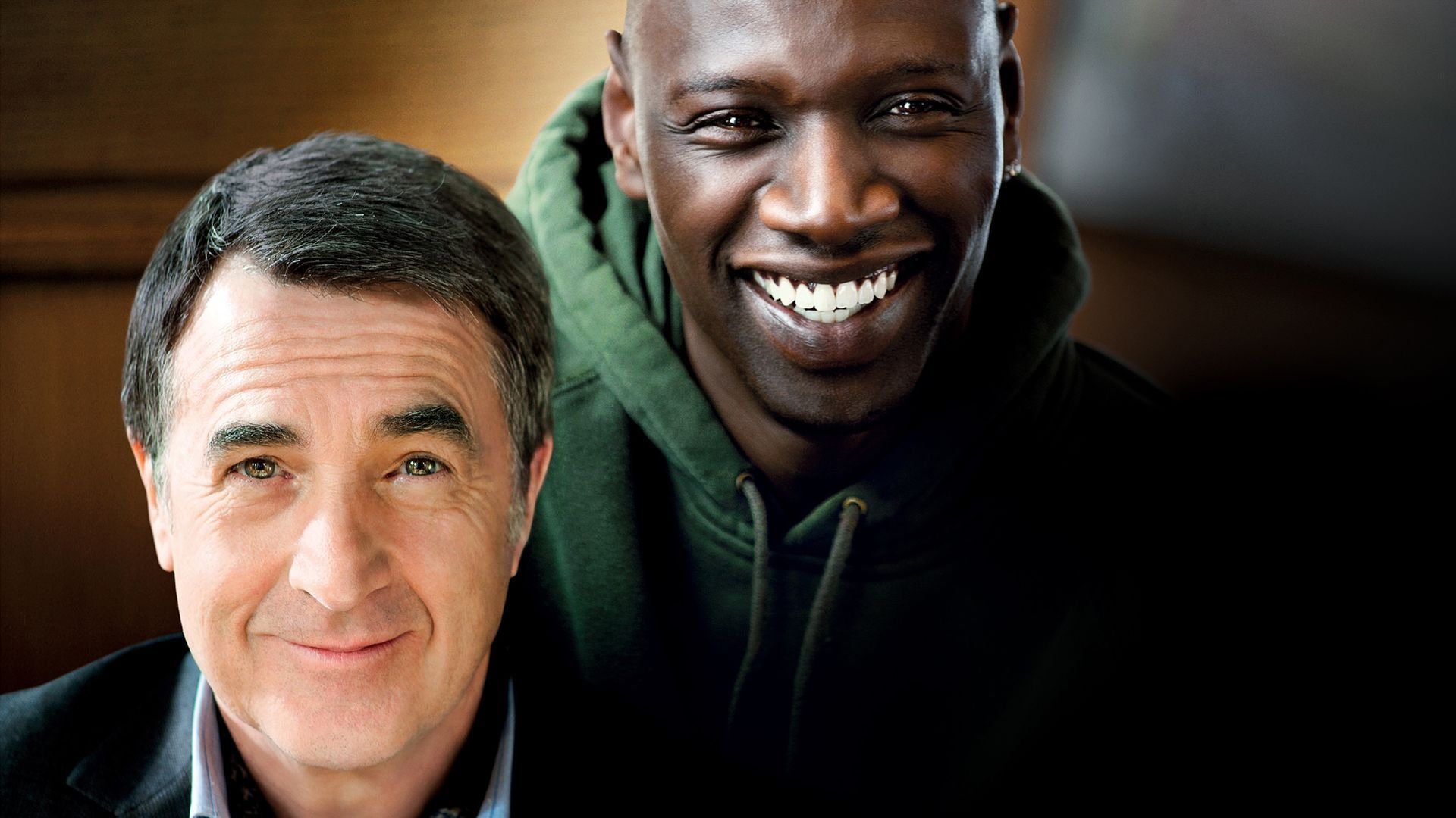 1 1 новая история. Intouchables. Intouchables афиша. Неприкасаемый сериал с 2017 г.. Фильм сер такартум.