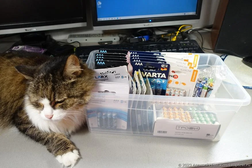 Сколько энергии теряют батарейки за два года хранения / Питание и ...