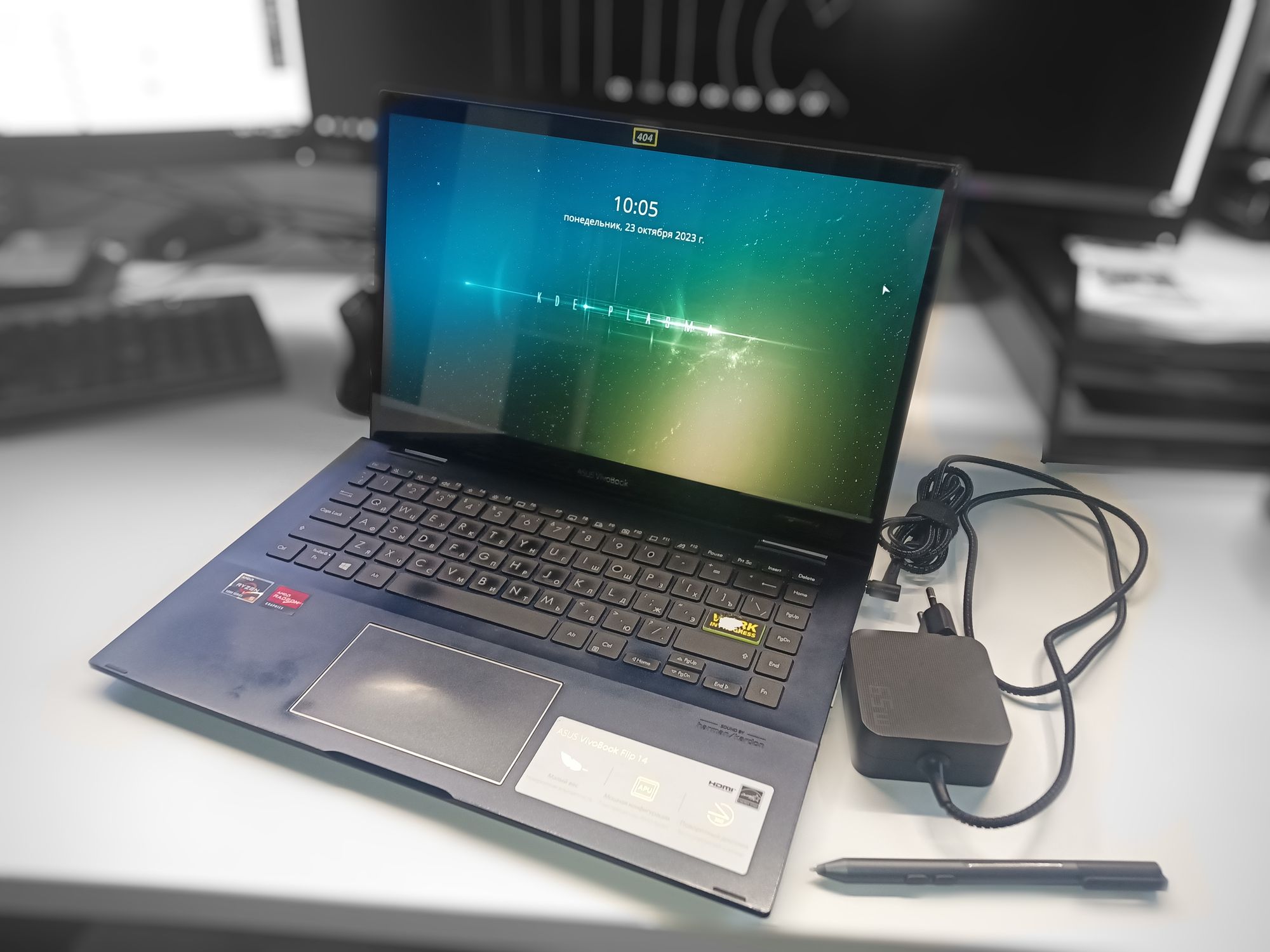 Asus VivoBook Flip TM420: маленький и дорогой помощник художника ...