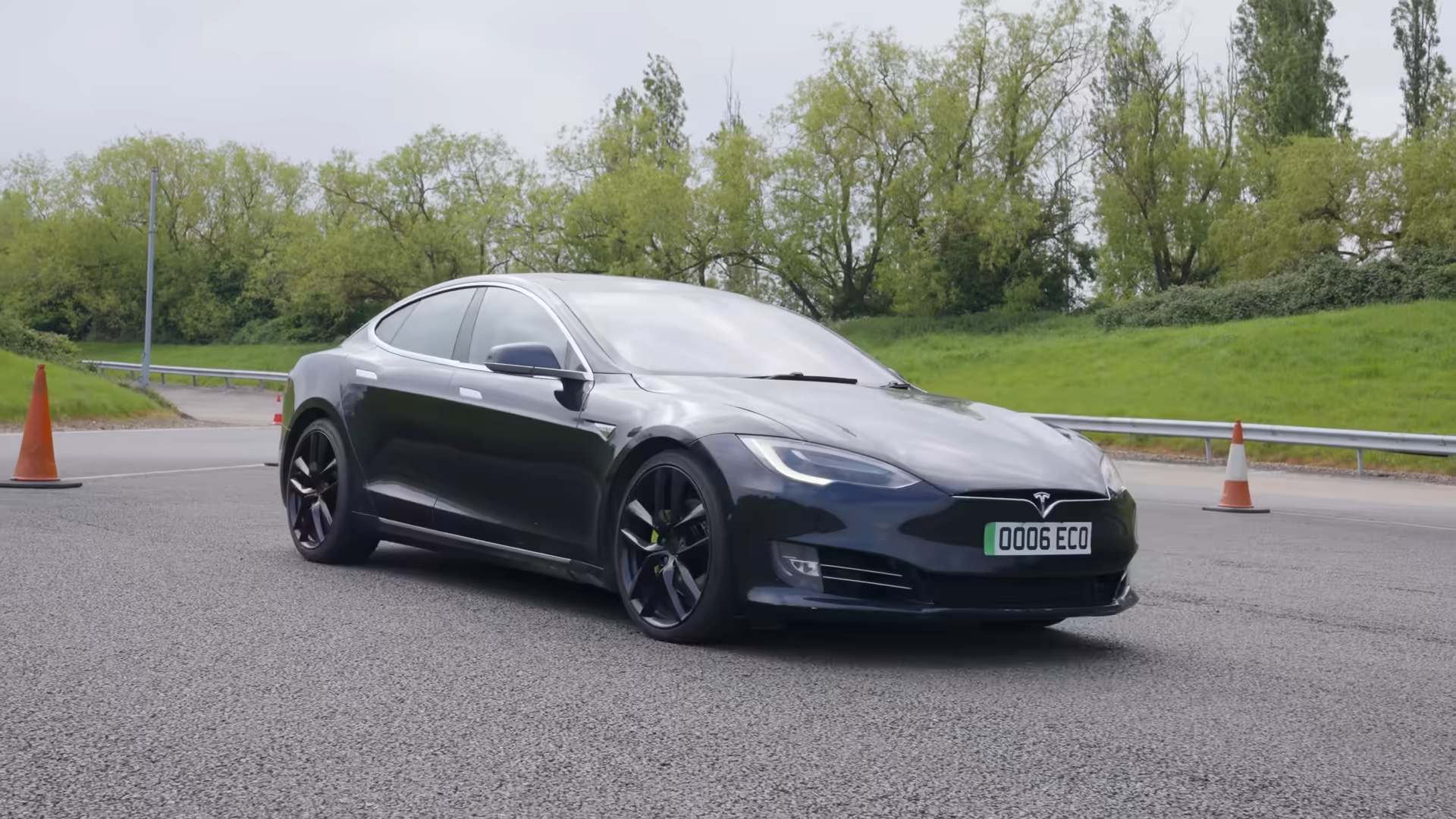 Насколько деградировали двигатели и батарея Tesla после 694 тыс. км  пробега? Стали известны результаты теста / Автомобили, транспорт и  аксессуары / iXBT Live