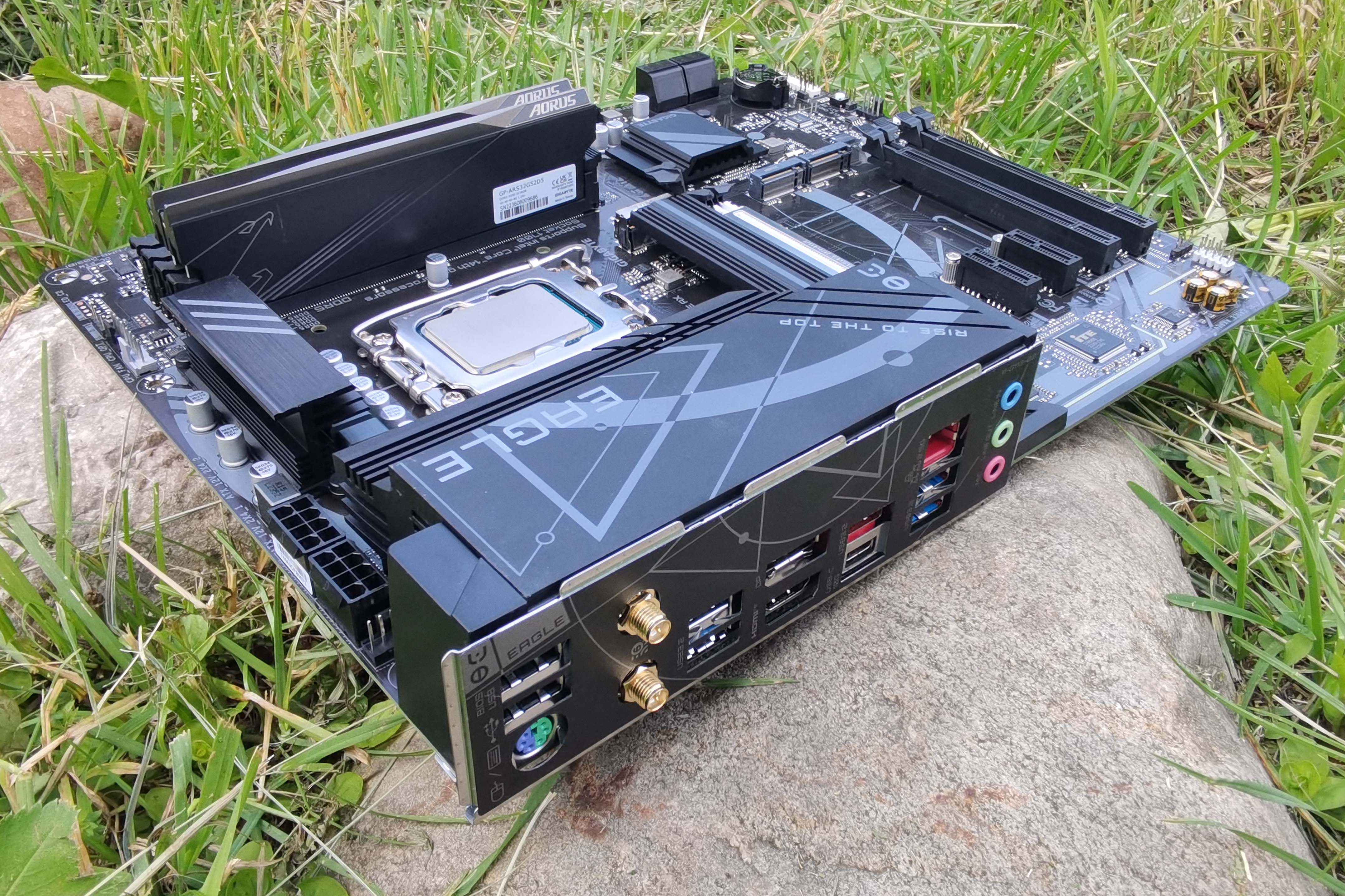 лоли процессор[ Обзор Gigabyte Z790 EAGLE AX: доступная материнская плата на флагманском  чипсете / Платформа ПК / iXBT Live
