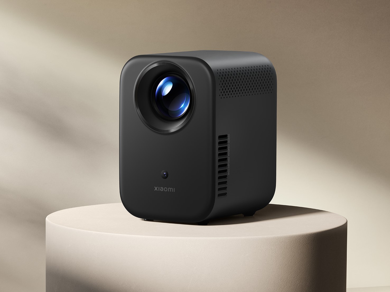 Представлен новый смарт-проектор Xiaomi L1 с Google TV / ТВ ...