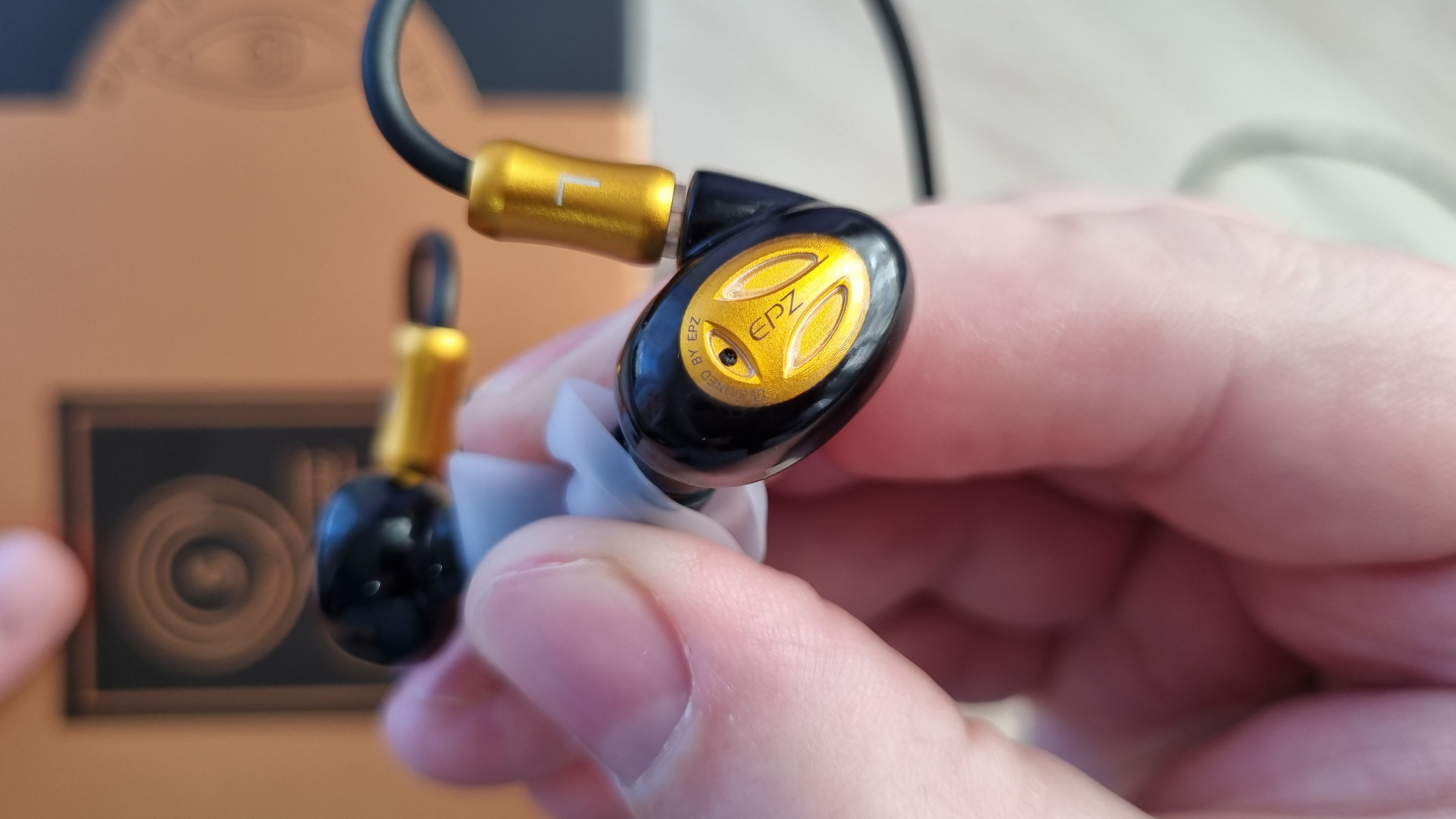 Обзор наушников EPZ Q5 Pro: собранность и четкость / Аудио и звук