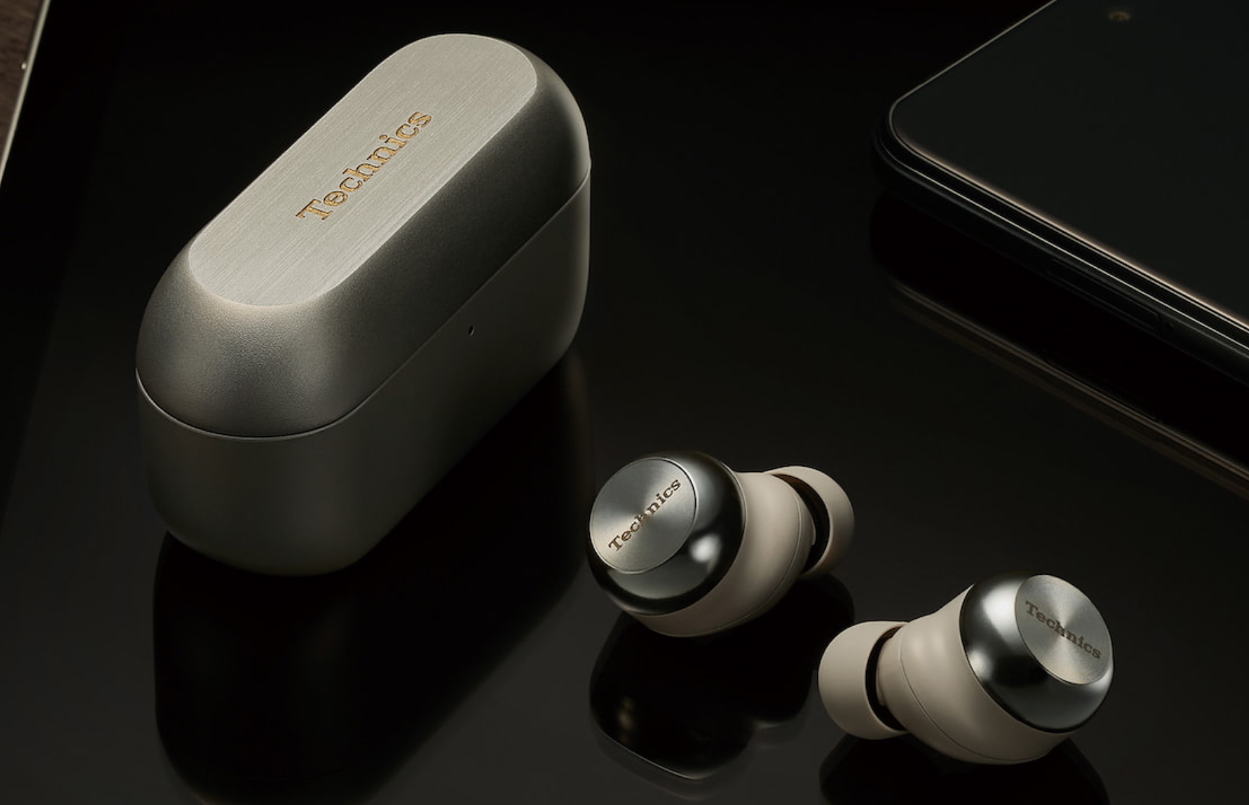Technics обновила свои TWS-наушники EAH-AZ100, добавив поддержку Auracast и расширив возможности Bluetooth