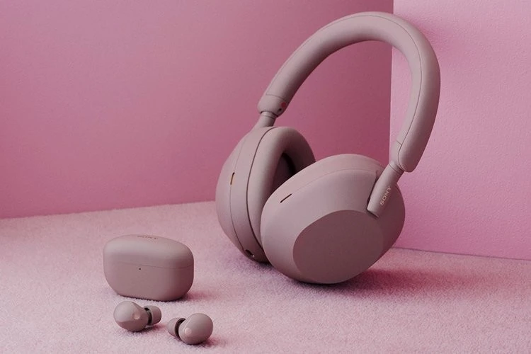 Sony готовит к выпуску наушники WH-1000XM6 в новом розовом цвете