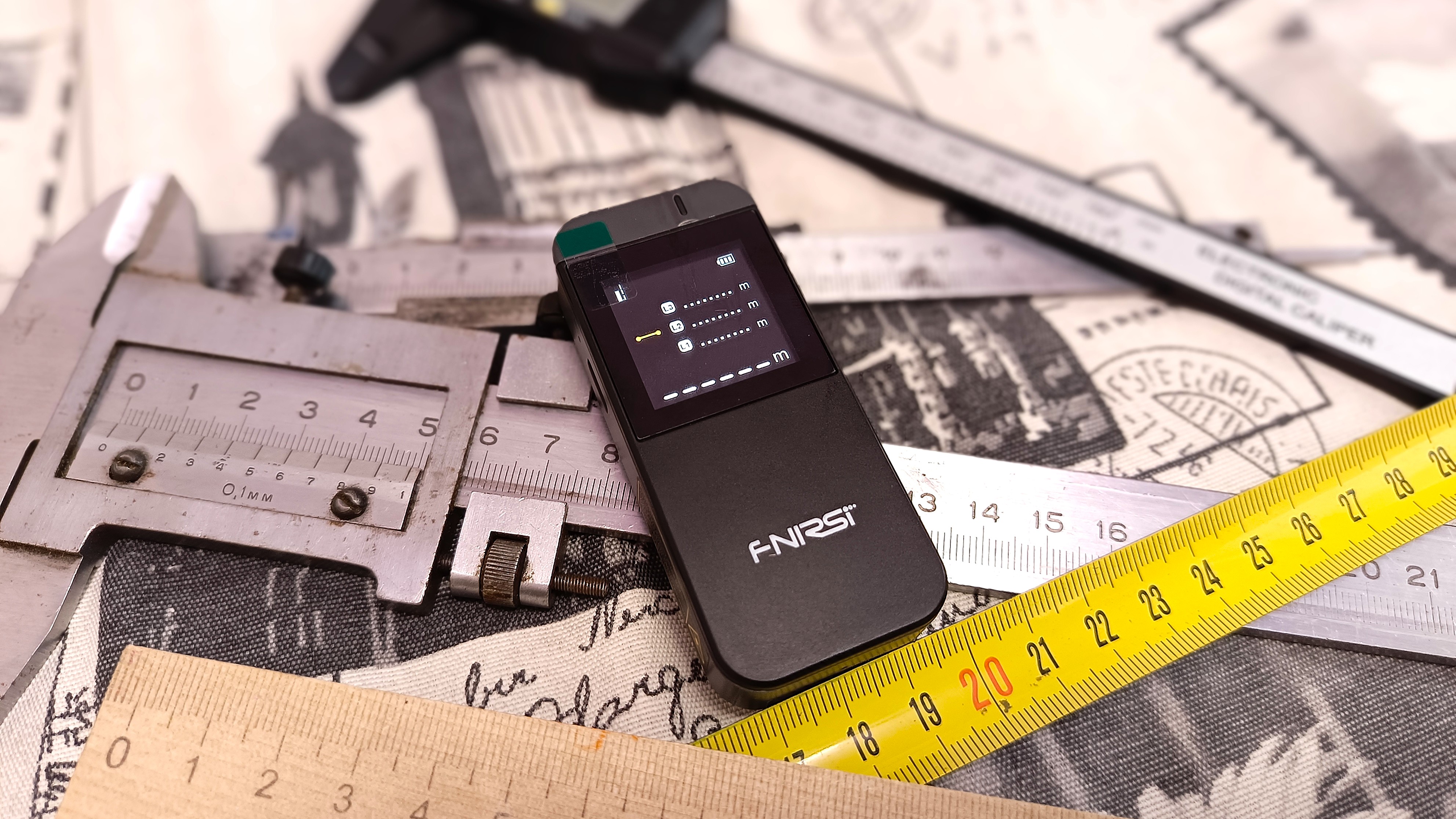 Обзор лазерного дальномера FNIRSI IR40: компактный прибор, который поможет в быту и на работе