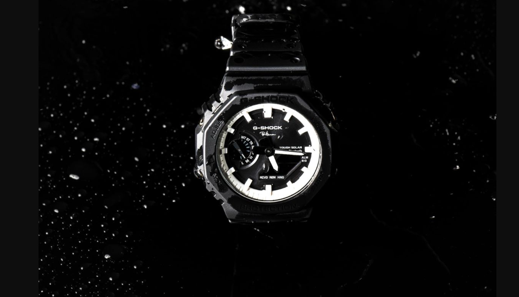 Casio представила G-Shock GA-B2100 в коллаборации с Ron Herman с