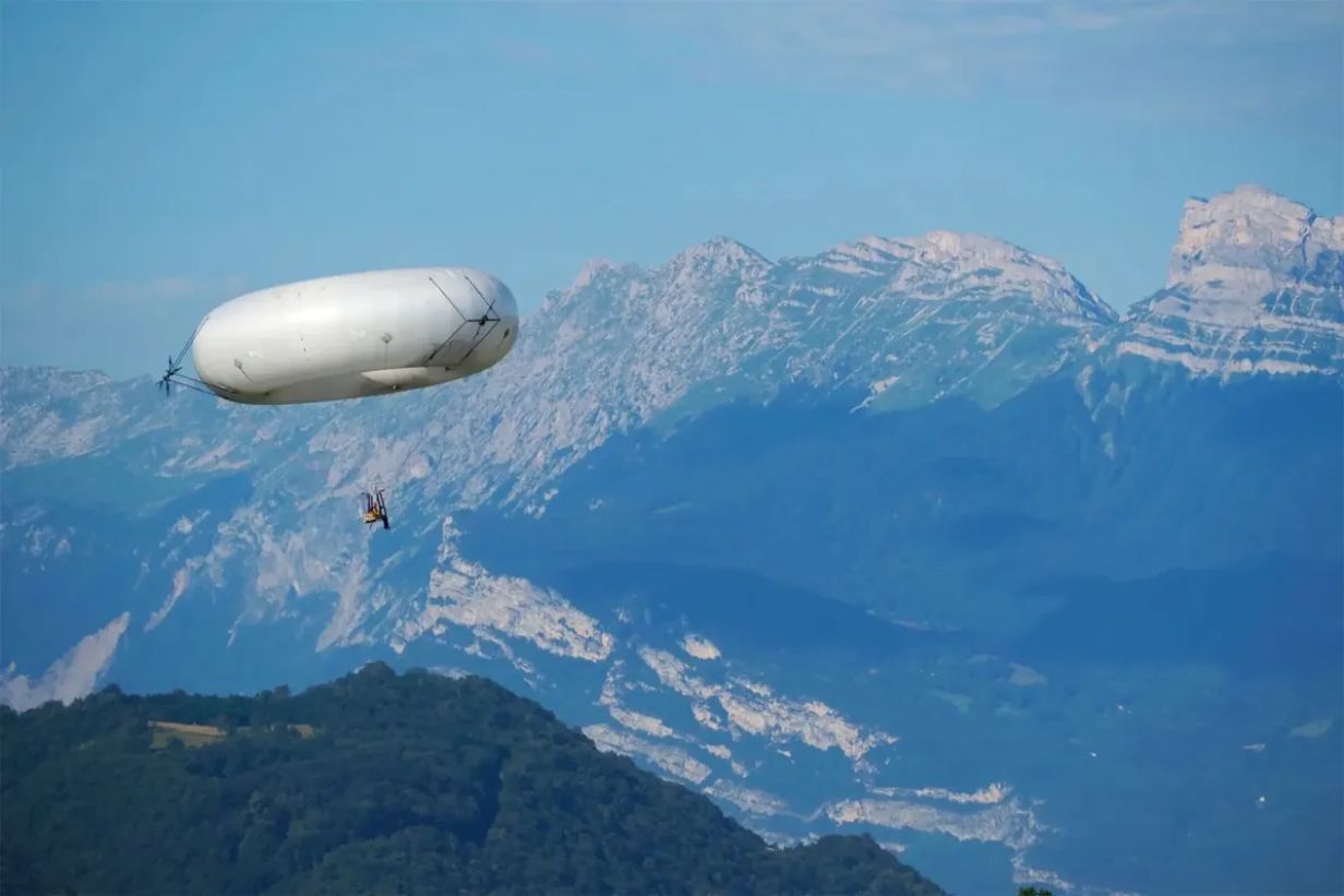 Французский стартап aérOnde создал гибридный аэростат-пончик с опцией eVTOL